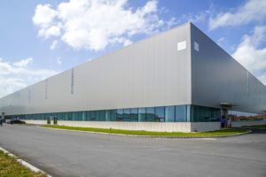 Servicios Integrales 71 Imagen de una nave industrial