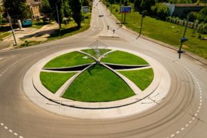 Servicios Integrales 30 Imagen de una rotonda en una carretera