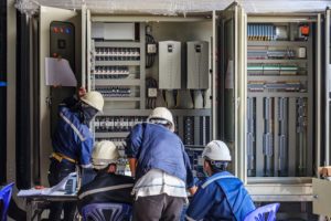Servicios Integrales 102 Servicio de electricidad 24 horas